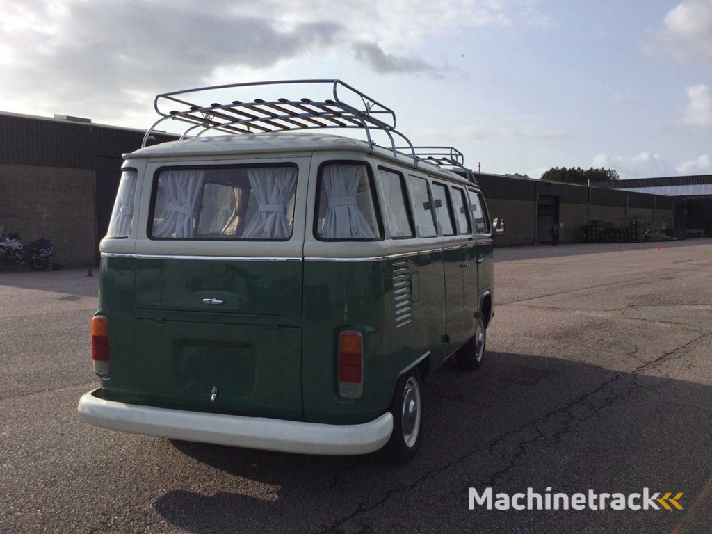 Volkswagen T2 Camper Classic Car
