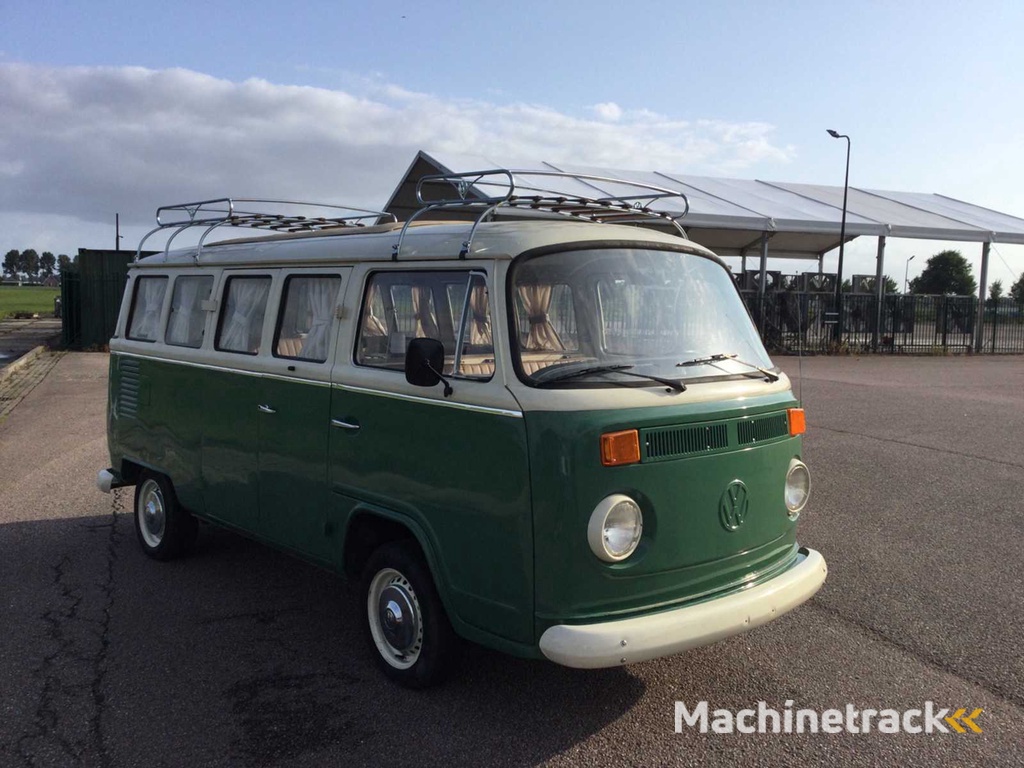 Volkswagen T2 Camper Classic Car