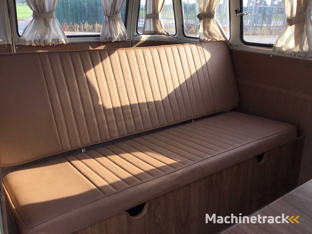 Volkswagen T2 Camper Classic Car