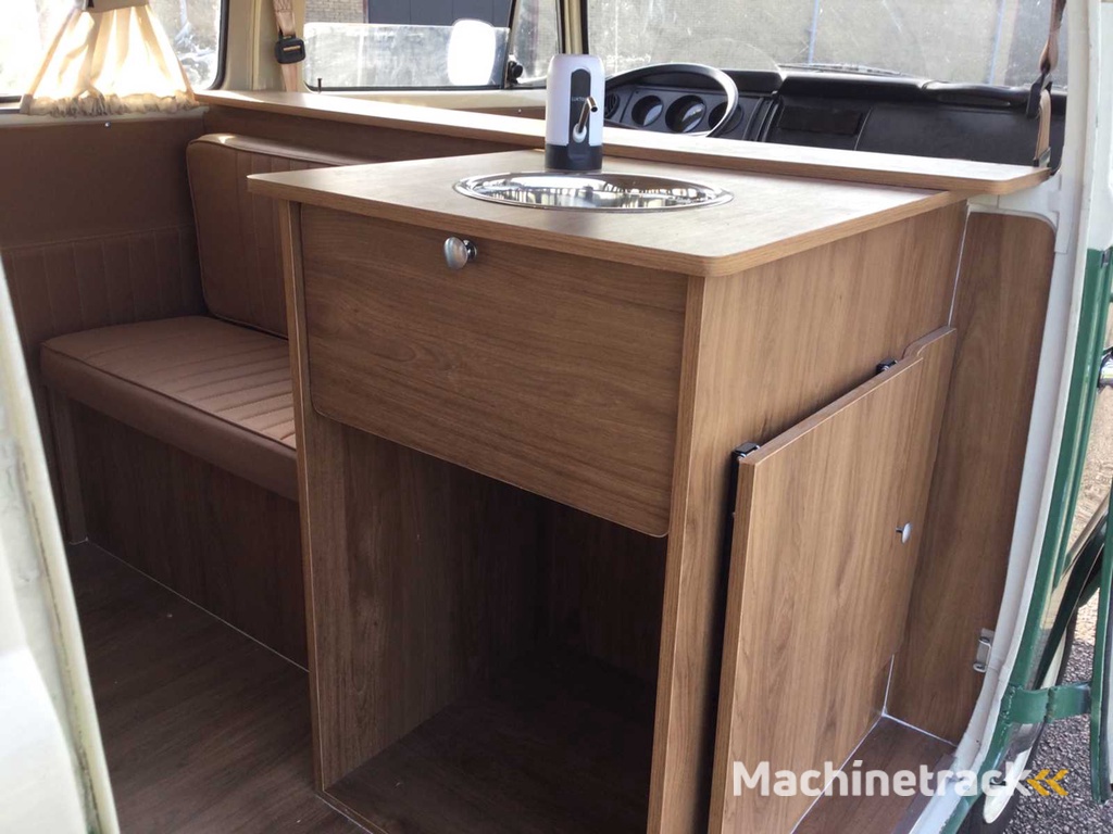 Volkswagen T2 Camper Classic Car