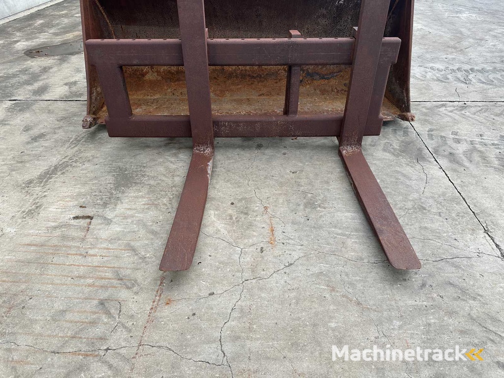 Ahlmann - 1999 - AS200 - Shovel