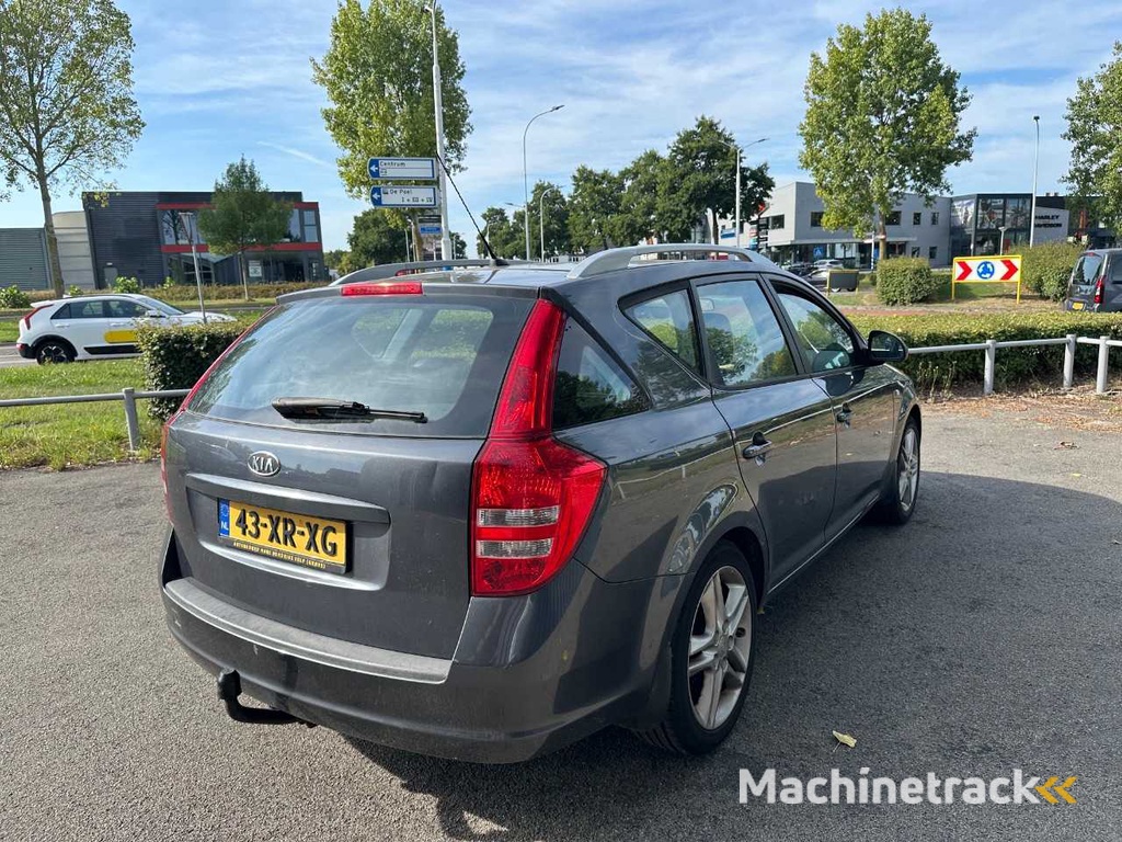 Kia - cee'd Sporty Wagon - 1.6 Business Ed. - PKW - 2007