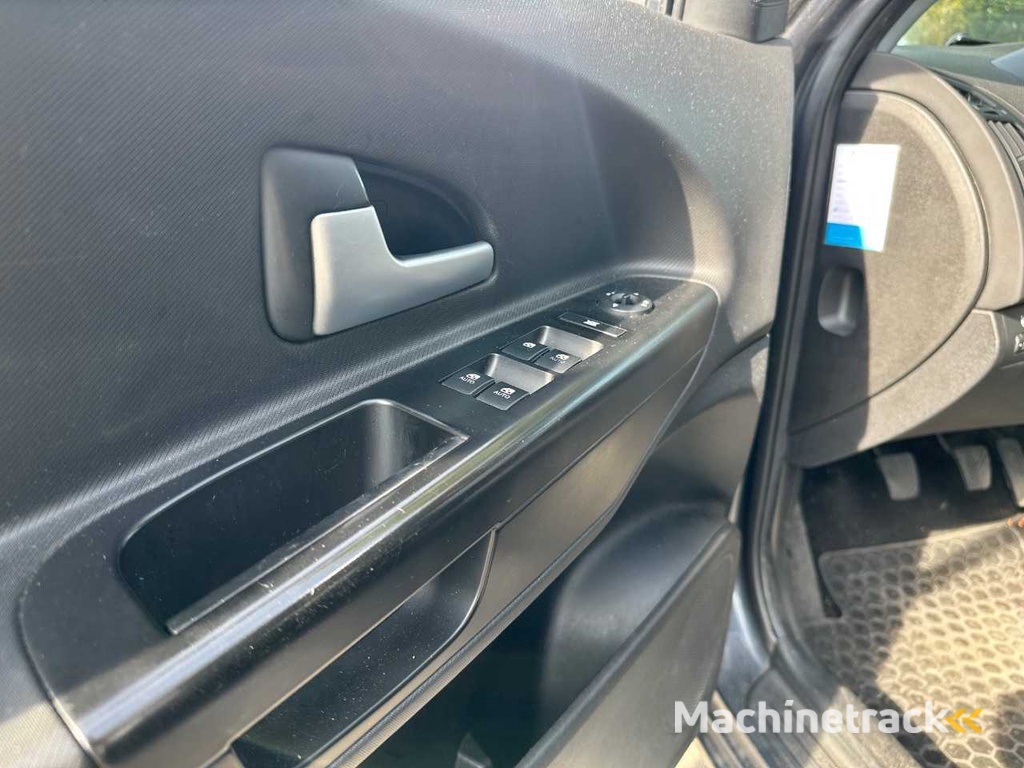 Kia - cee'd Sporty Wagon - 1.6 Business Ed. - PKW - 2007