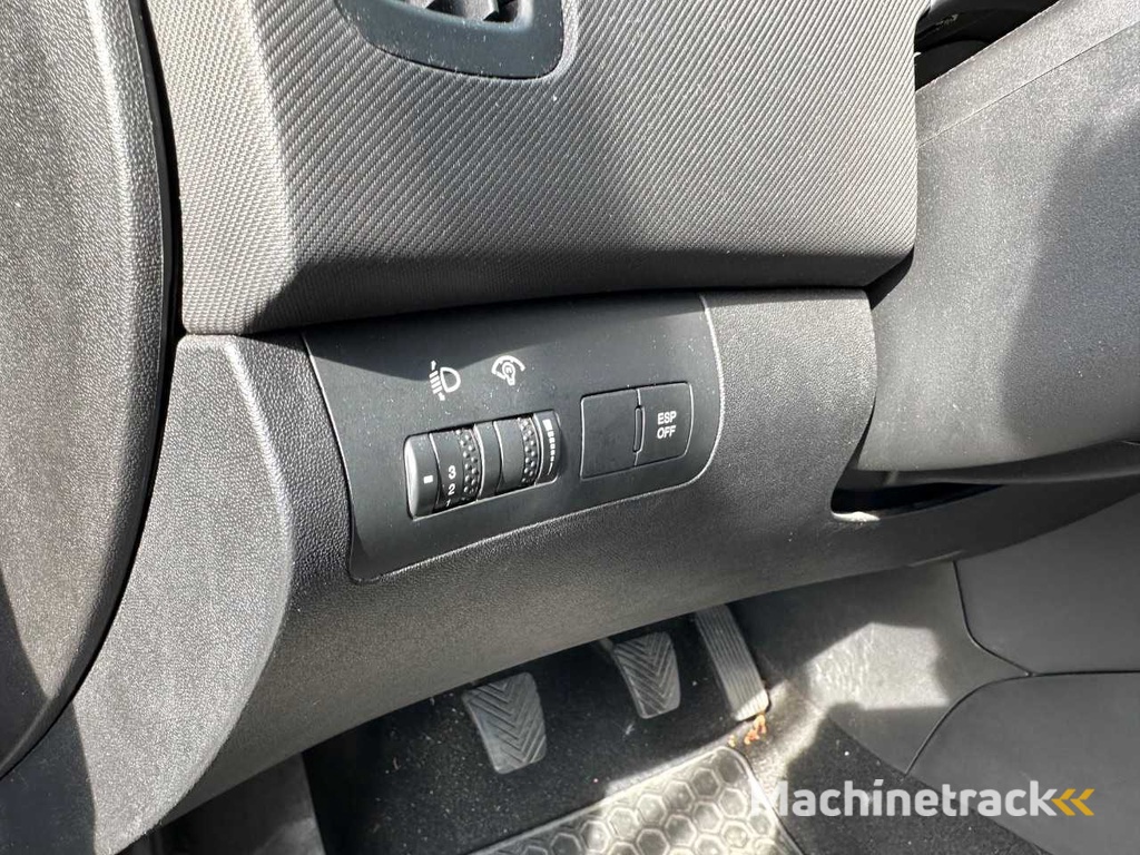 Kia - cee'd Sporty Wagon - 1.6 Business Ed. - PKW - 2007