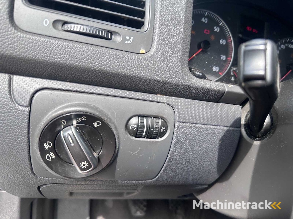 Volkswagen - Golf - 1.4 Trendline - 99-NP-DF