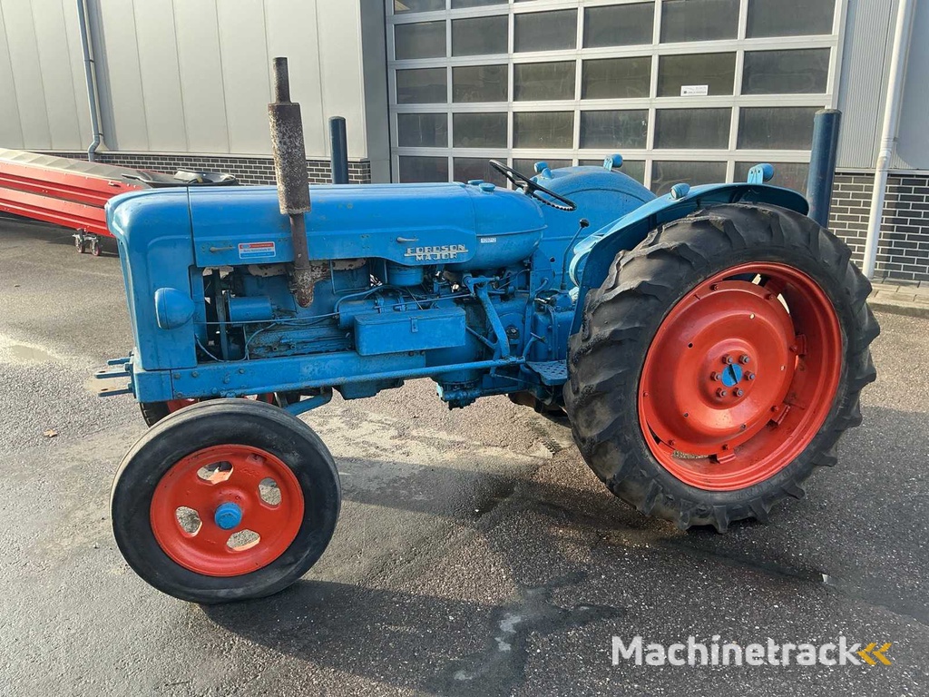 1953 Fordson MAJOR Tweewielaangedreven landbouwtractor