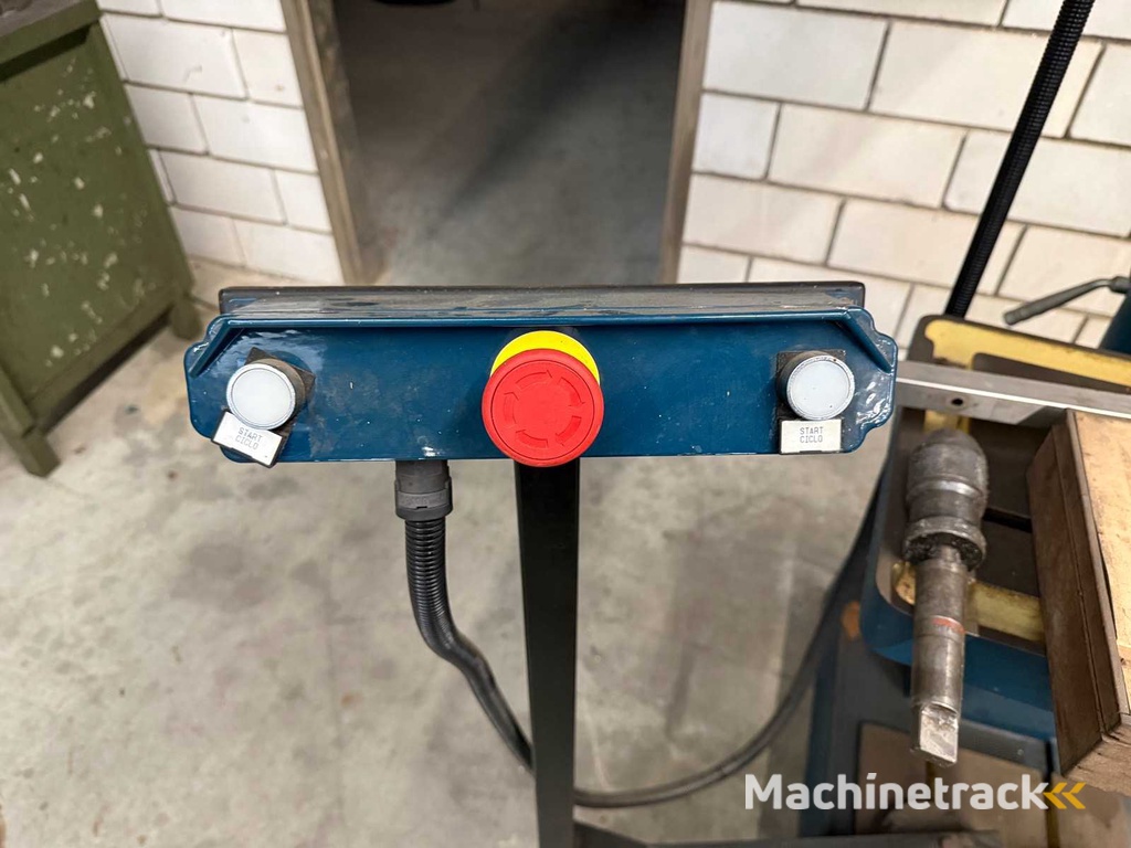 Serrmac - TCO 28 - Kolomboormachine