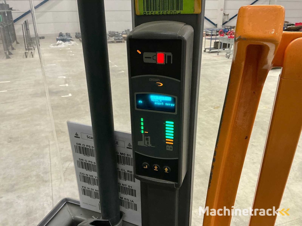 Crown - 6000 series - Smallegangentruck