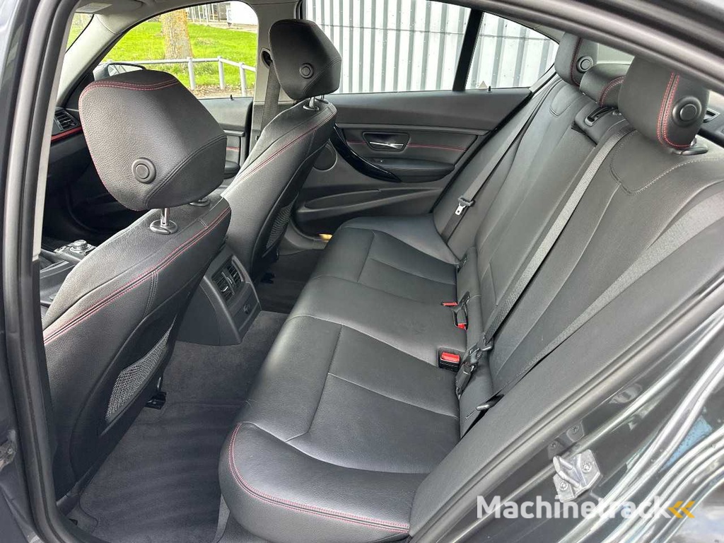 BMW - 3er - 320i EDE High Exec - PKW - 2013