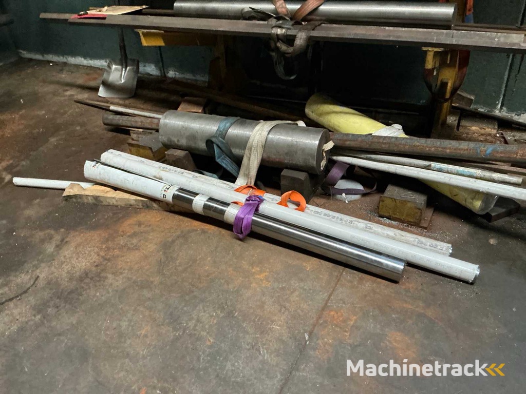 Rohmaterial und Halbzeuge