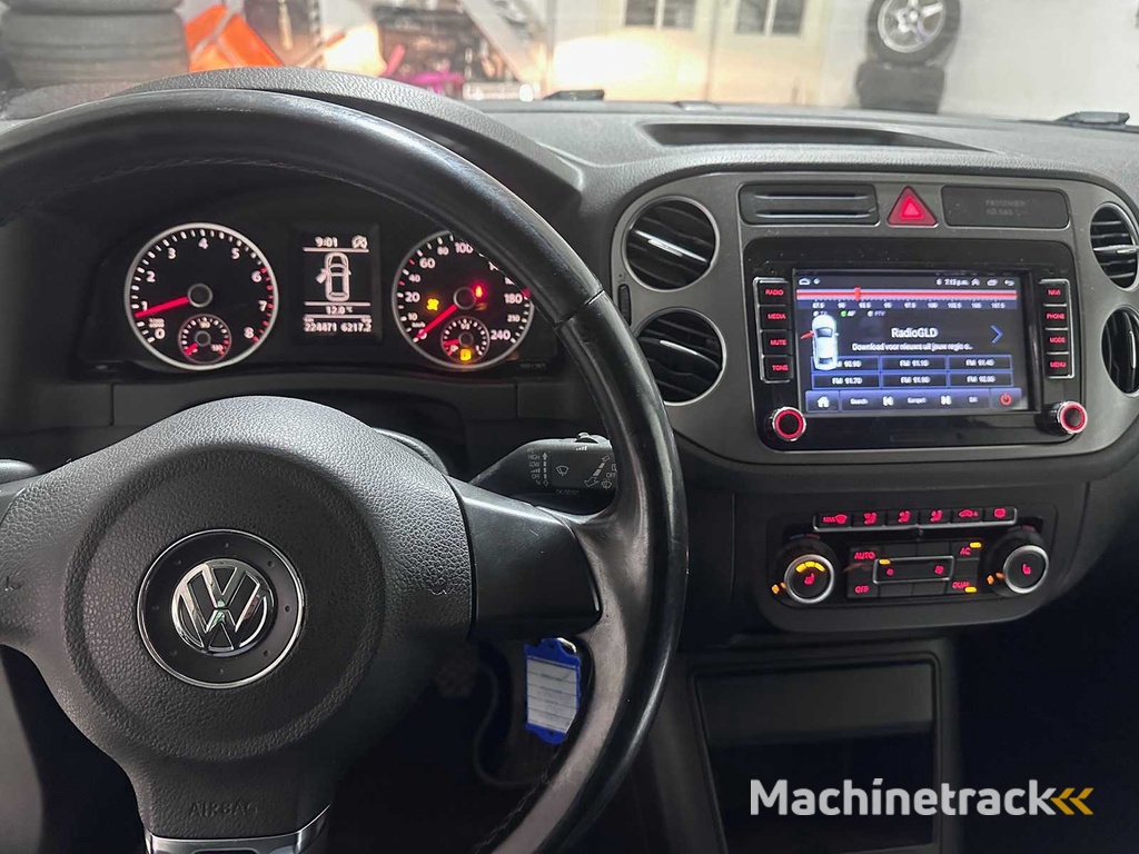 Volkswagen - Tiguan - 1.4 TSI Sport&Style - K-491-NZ