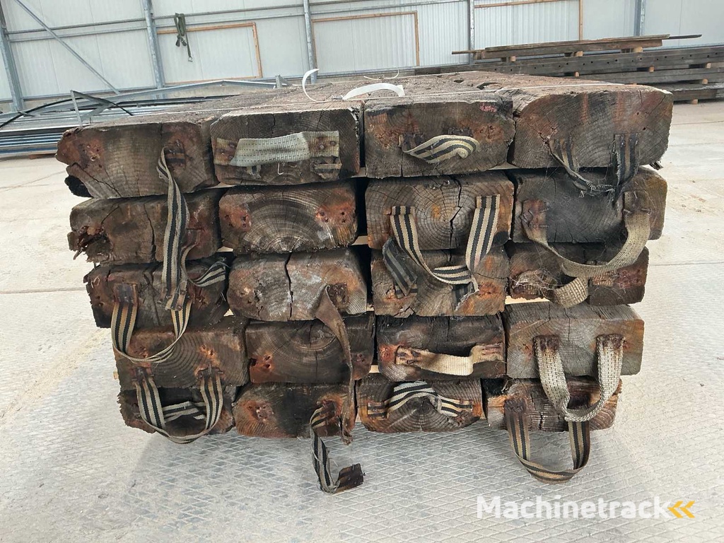 Amerikanisches Kiefernholz 3000x300x150 - Bauholz (4x)