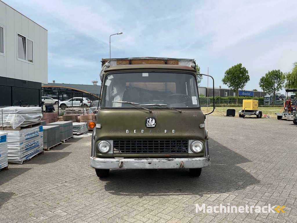 Bedford - Auto