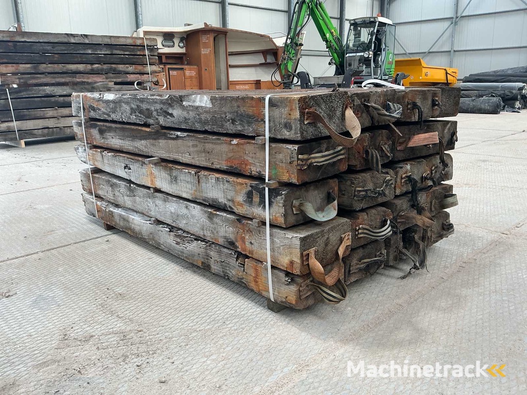 Amerikanisches Kiefernholz 2000x300x150 Bauholz