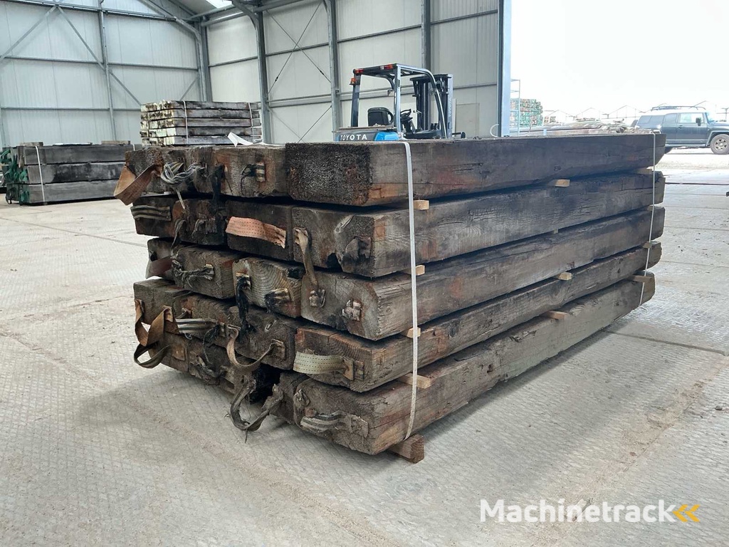 Amerikanisches Kiefernholz 2000x300x150 Bauholz