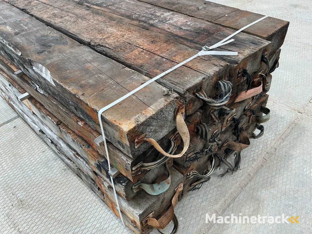 Amerikanisches Kiefernholz 2000x300x150 Bauholz