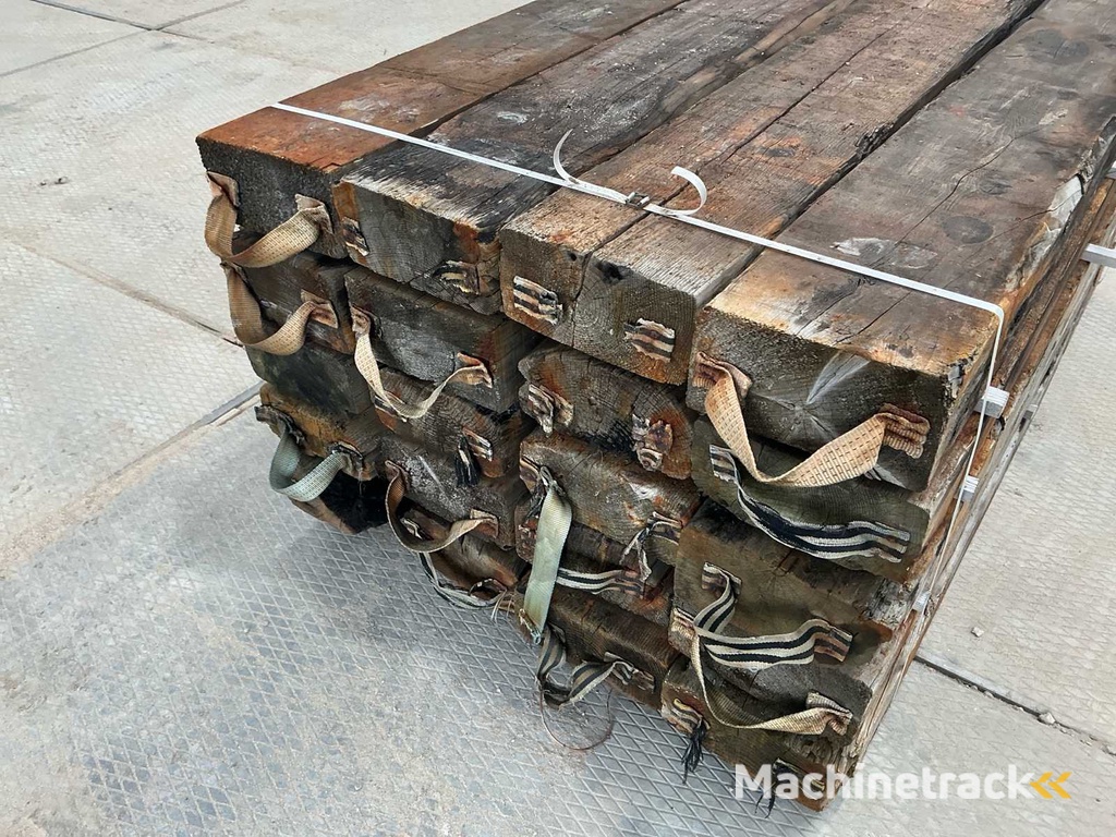 Amerikanisches Kiefernholz 2000x300x150 Bauholz