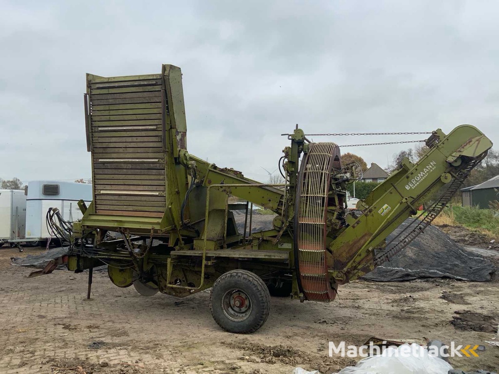 1976 Bergmannn K80 Potato harvester