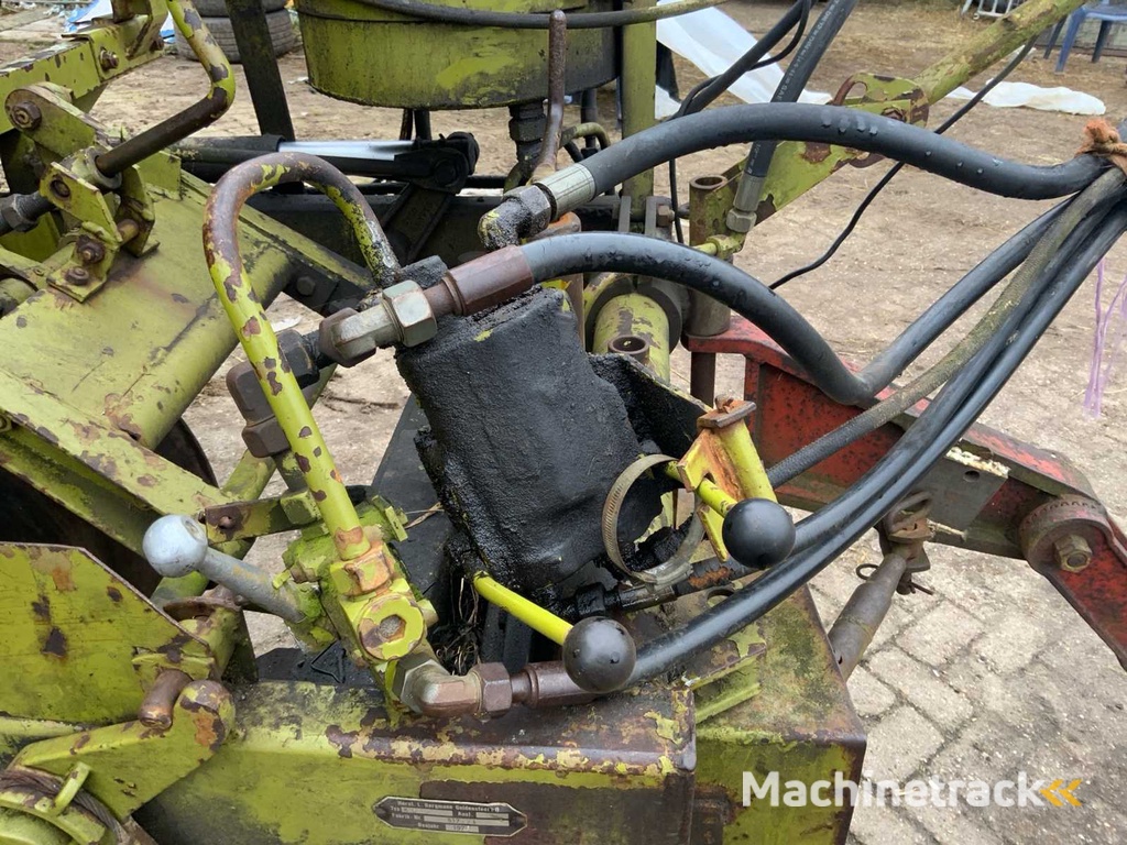 1976 Bergmannn K80 Potato harvester