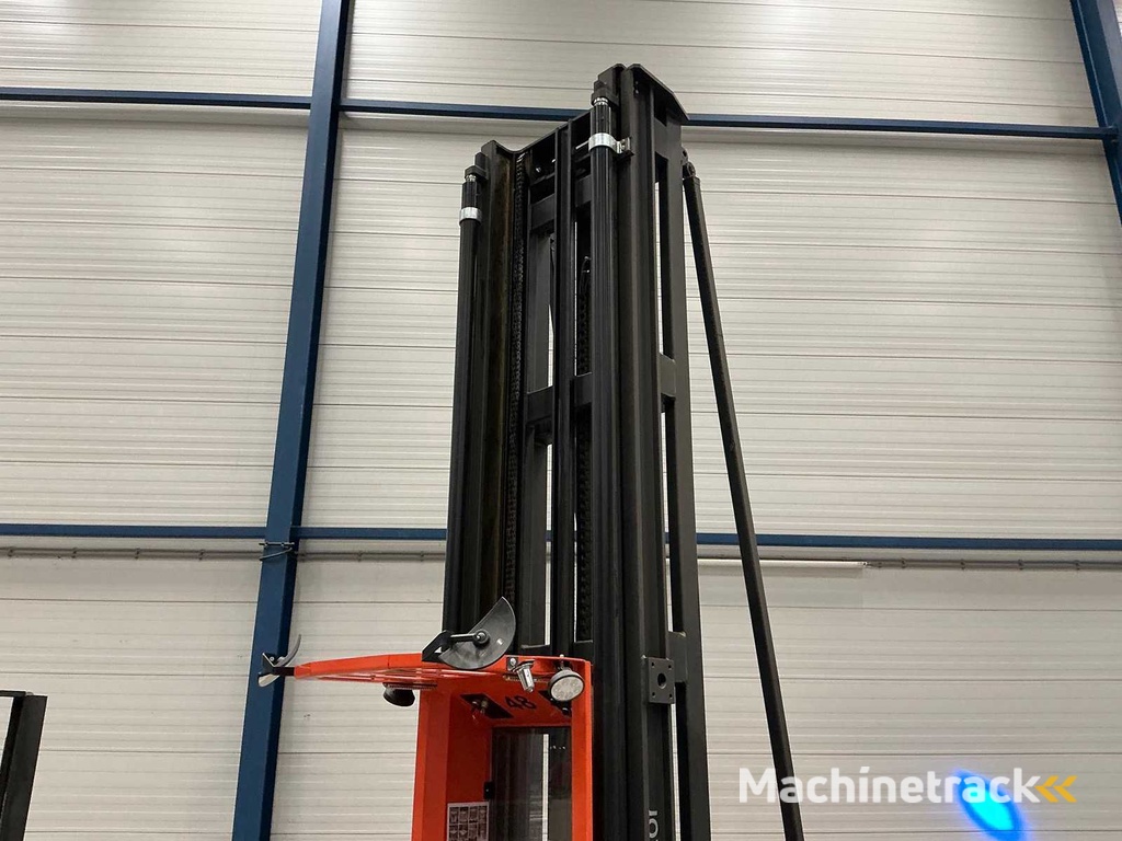 Toyota - 2013 - VCE120 - Schmalgang-Lkw