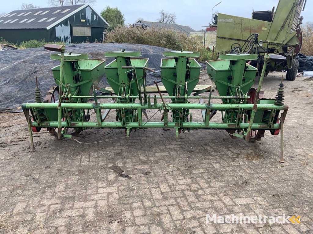 Hassia mechanical planter