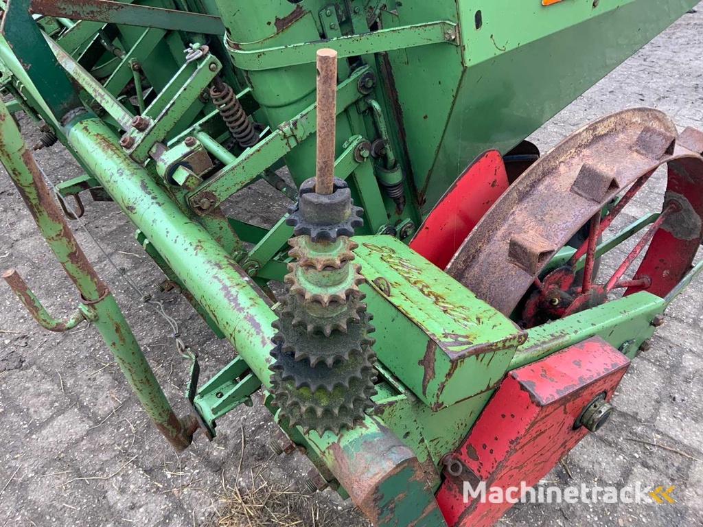 Hassia mechanical planter
