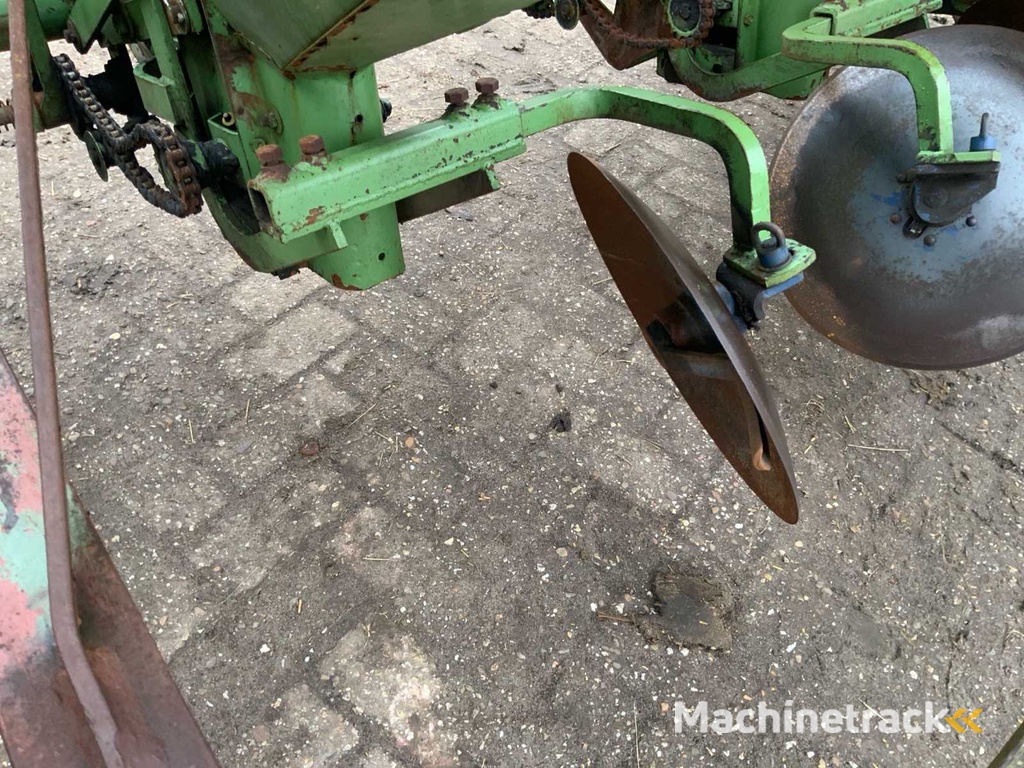 Hassia mechanical planter