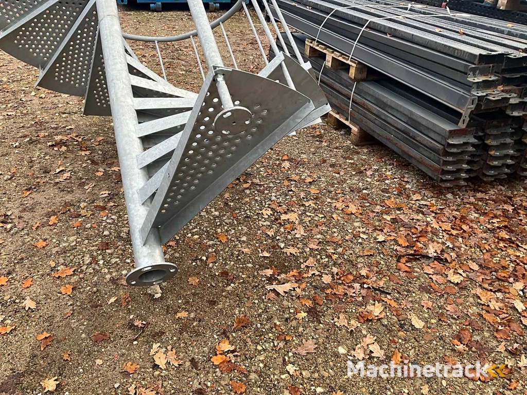 Industrielle verzinkte Wendeltreppe