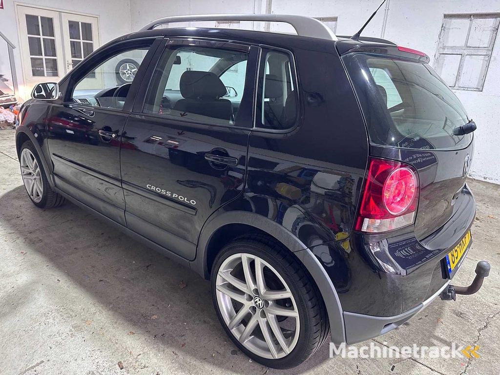 Volkswagen - Polo - 1.4-16V Kreuz - 85-HKF-9