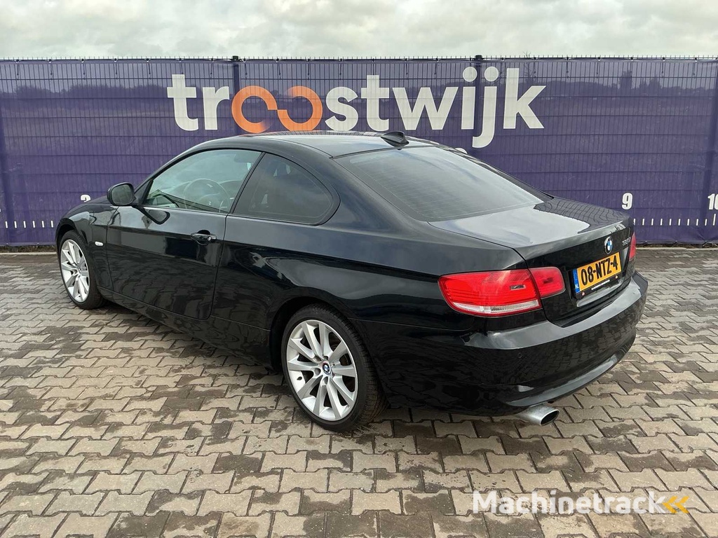 2010 - BMW - 3er Coupé - 320i Corp.Lease Exec - PKW