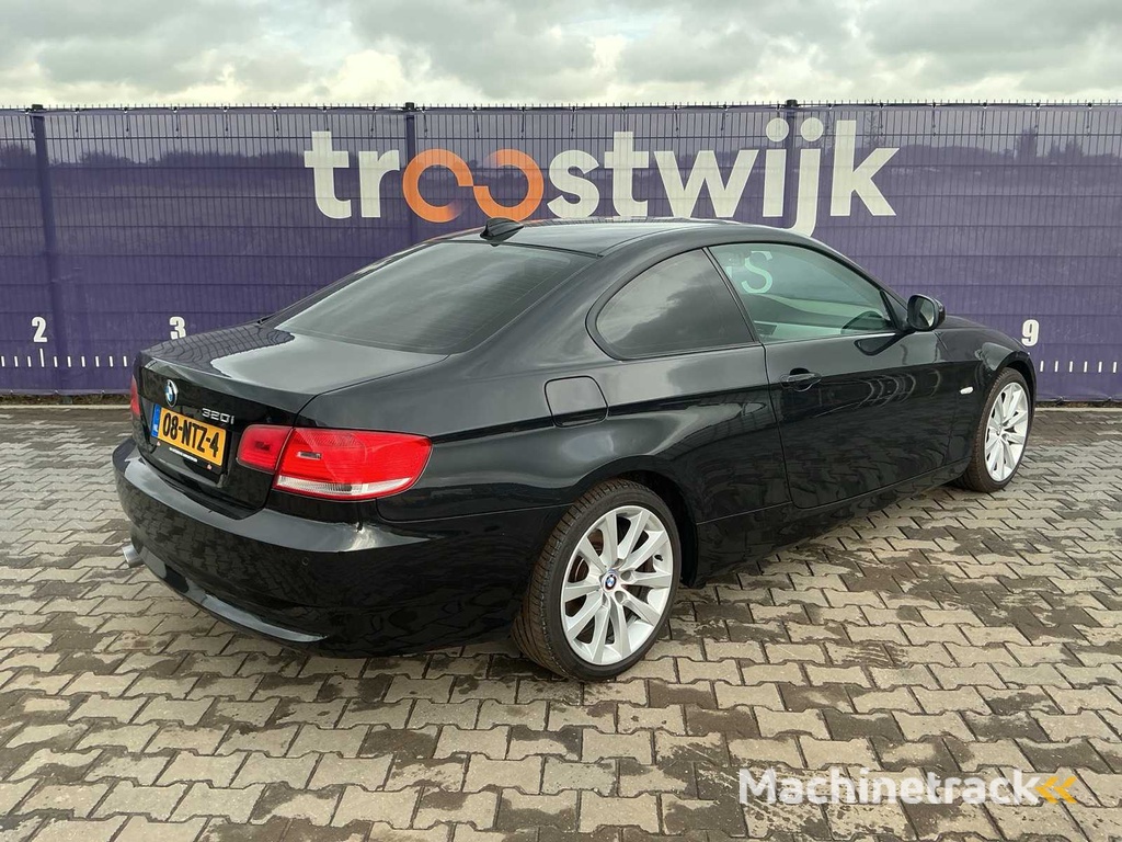 2010 - BMW - 3er Coupé - 320i Corp.Lease Exec - PKW