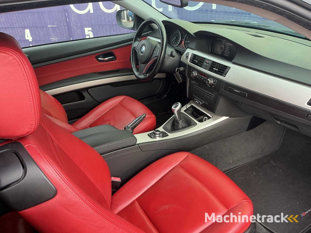 2010 - BMW - 3er Coupé - 320i Corp.Lease Exec - PKW