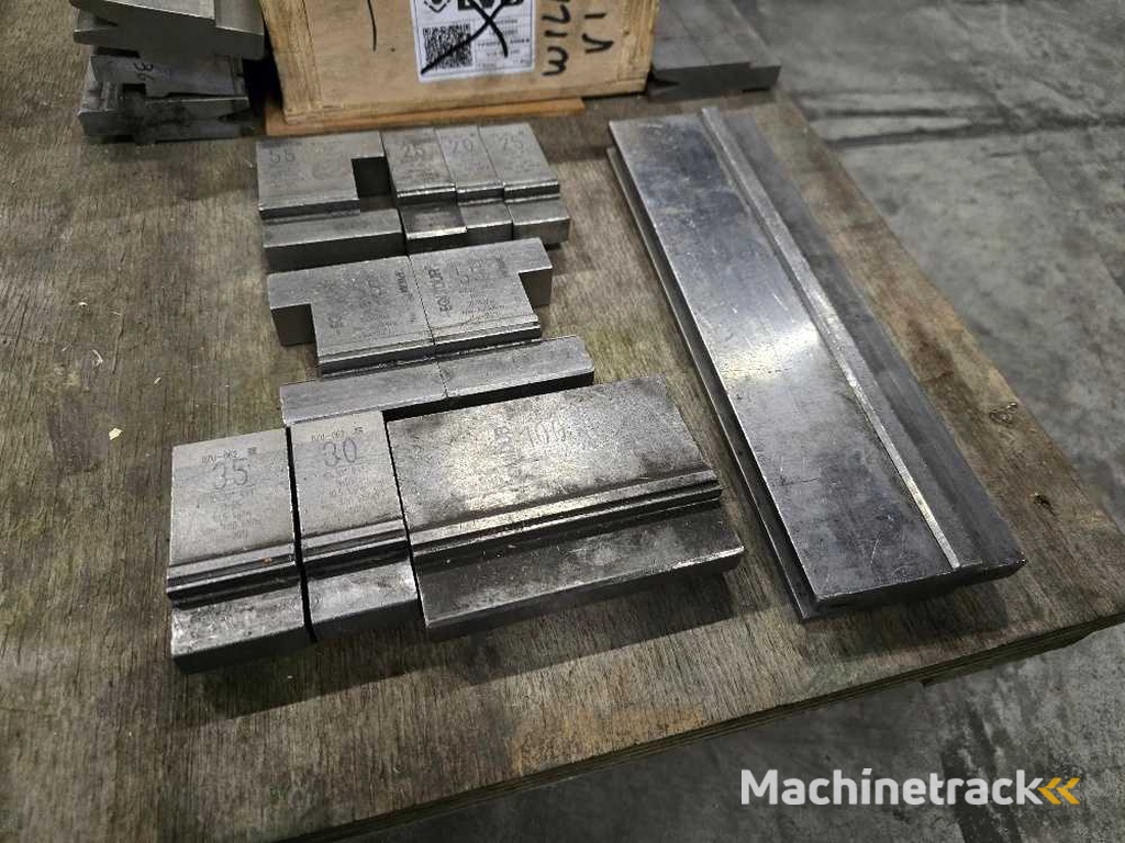 Wila - V10 30 degrees - Various parts, tools and accessories