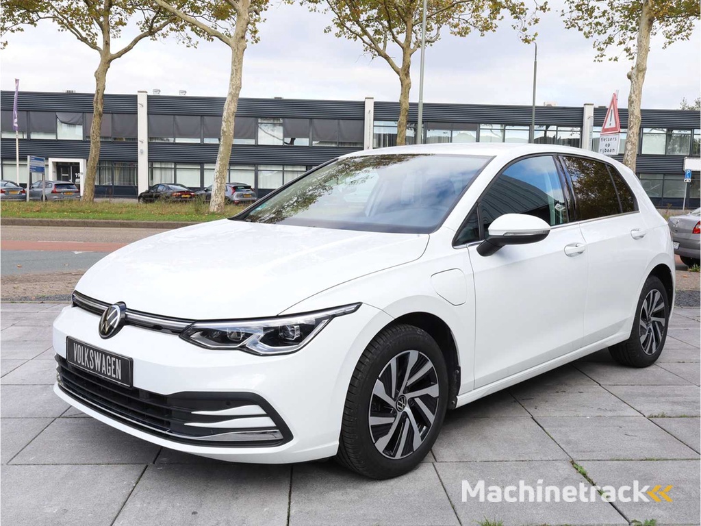 Volkswagen Golf 1.4 eHybrid 204HP Automatik 2022