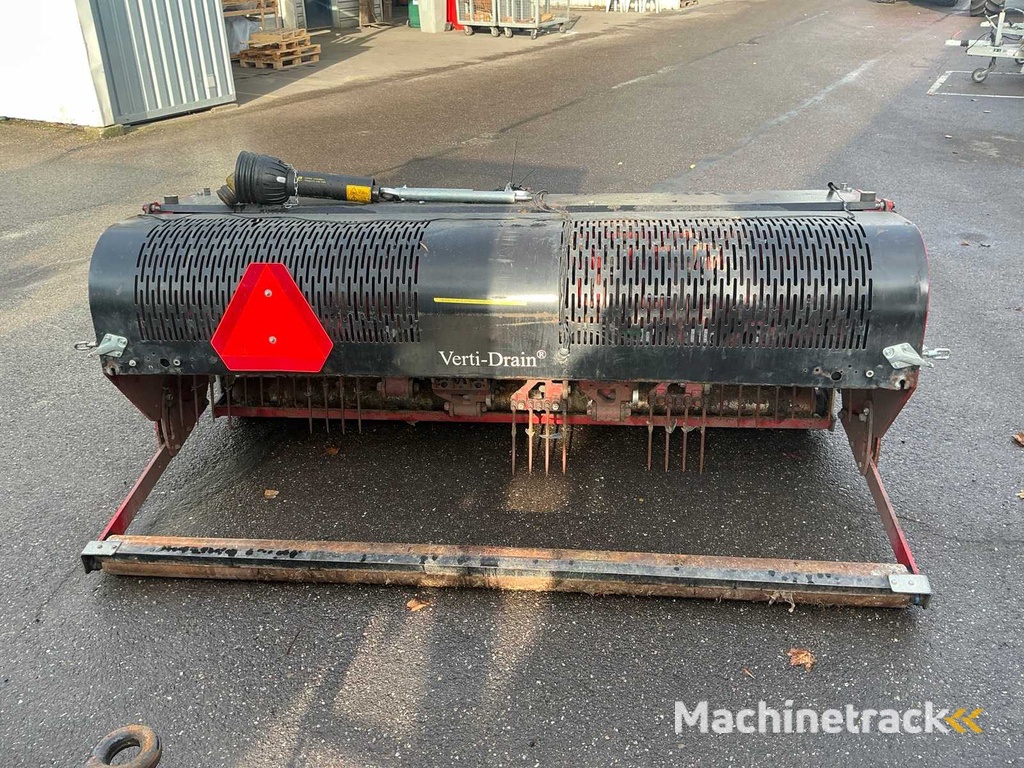Redexim Verti-Drain 7526 Aeration Machine