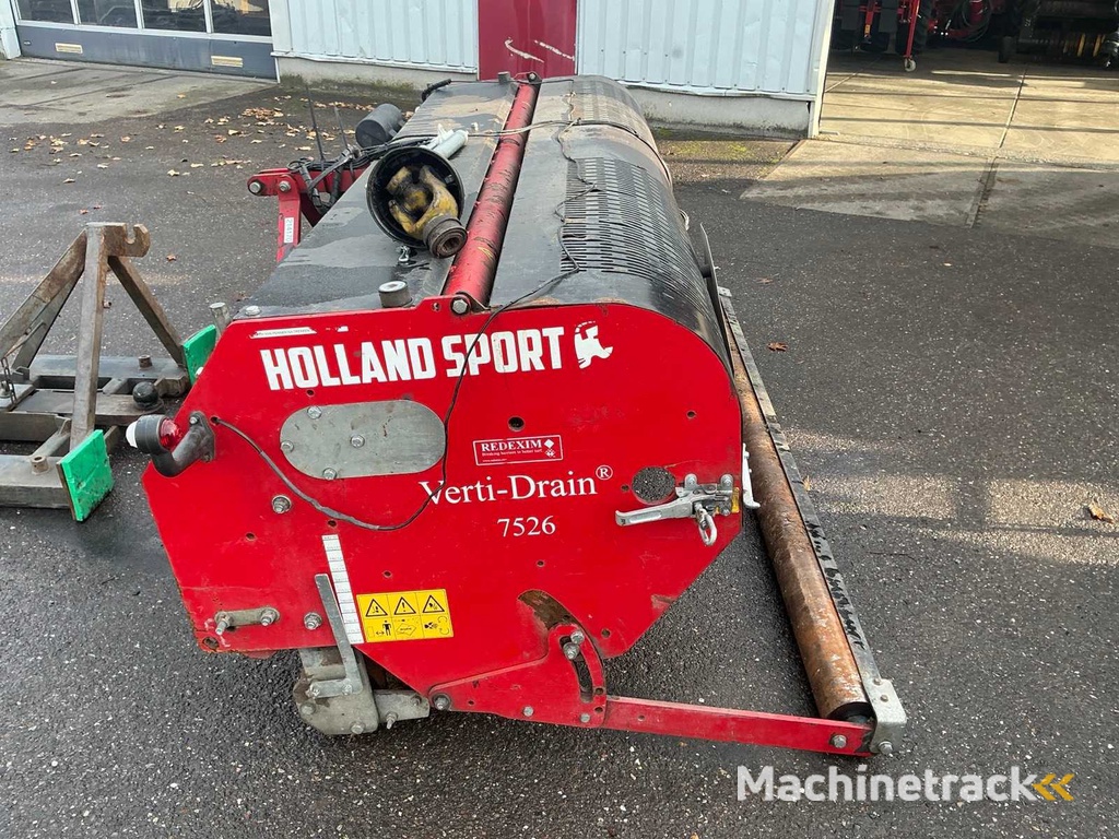 Redexim Verti-Drain 7526 Aeration Machine