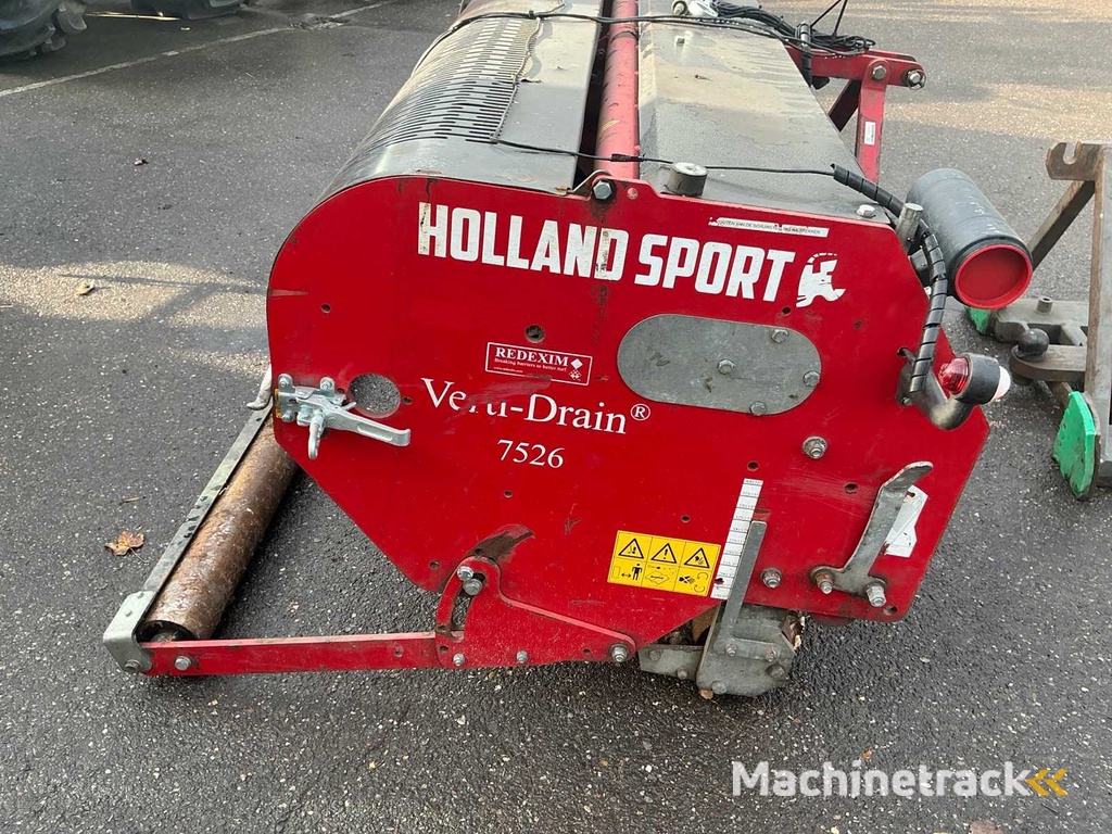 Redexim Verti-Drain 7526 Aeration Machine