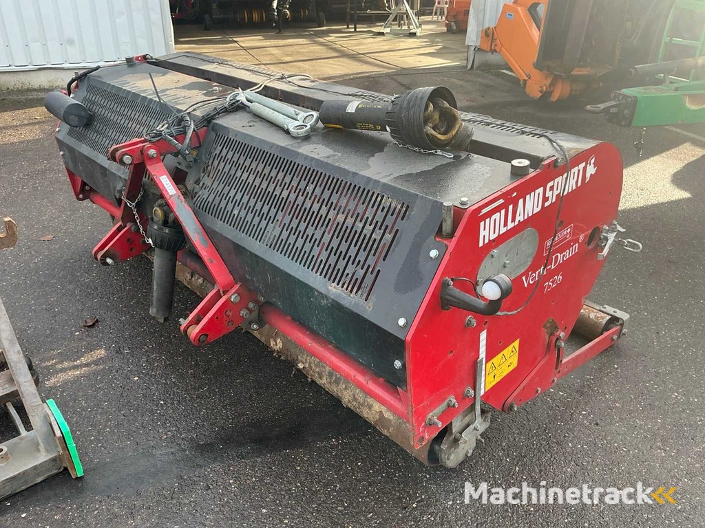 Redexim Verti-Drain 7526 Aeration Machine