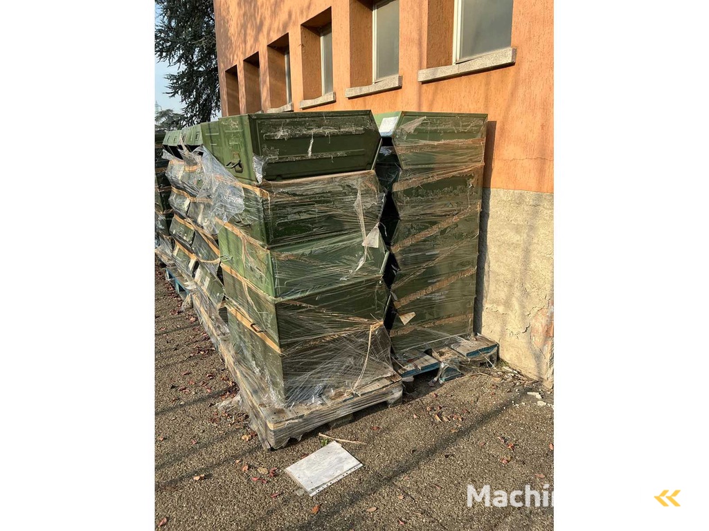 Stapelbare Kisten (120x)