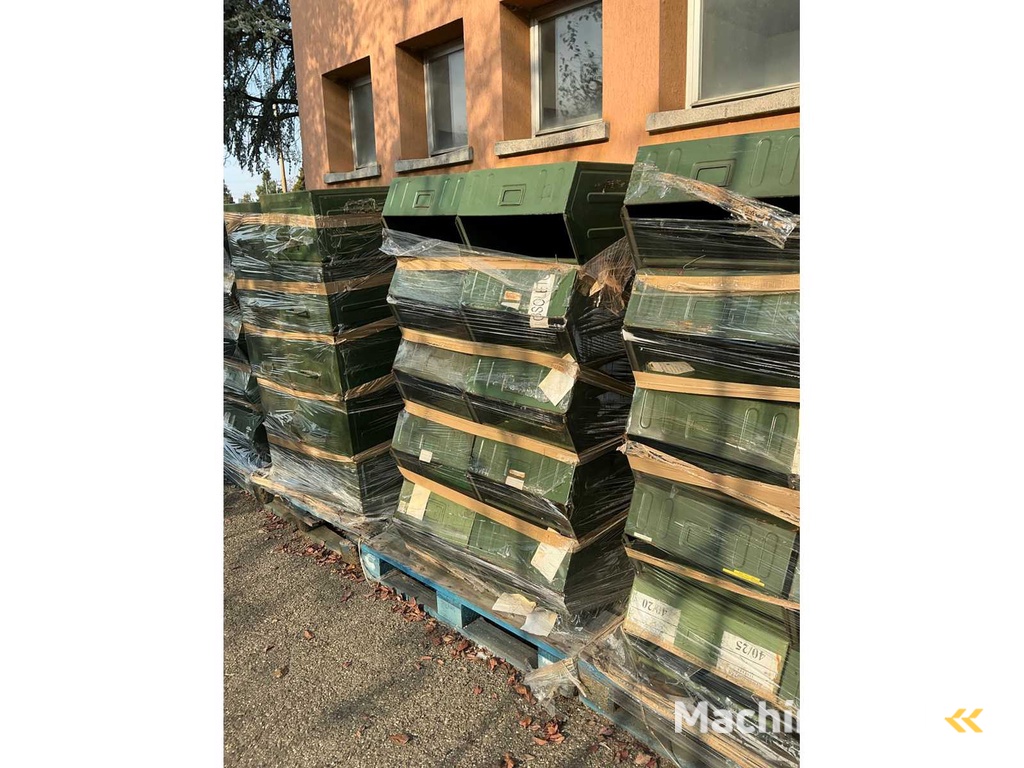 Stapelbare Kisten (120x)