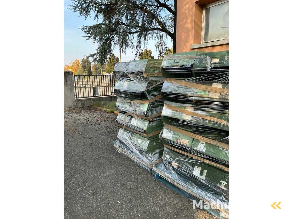 Stapelbare Kisten (120x)