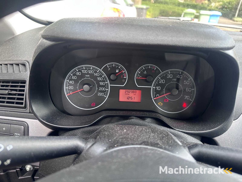 Fiat - Grande Punto - 1.3 M-Jet Aktuell - 55-NST-7