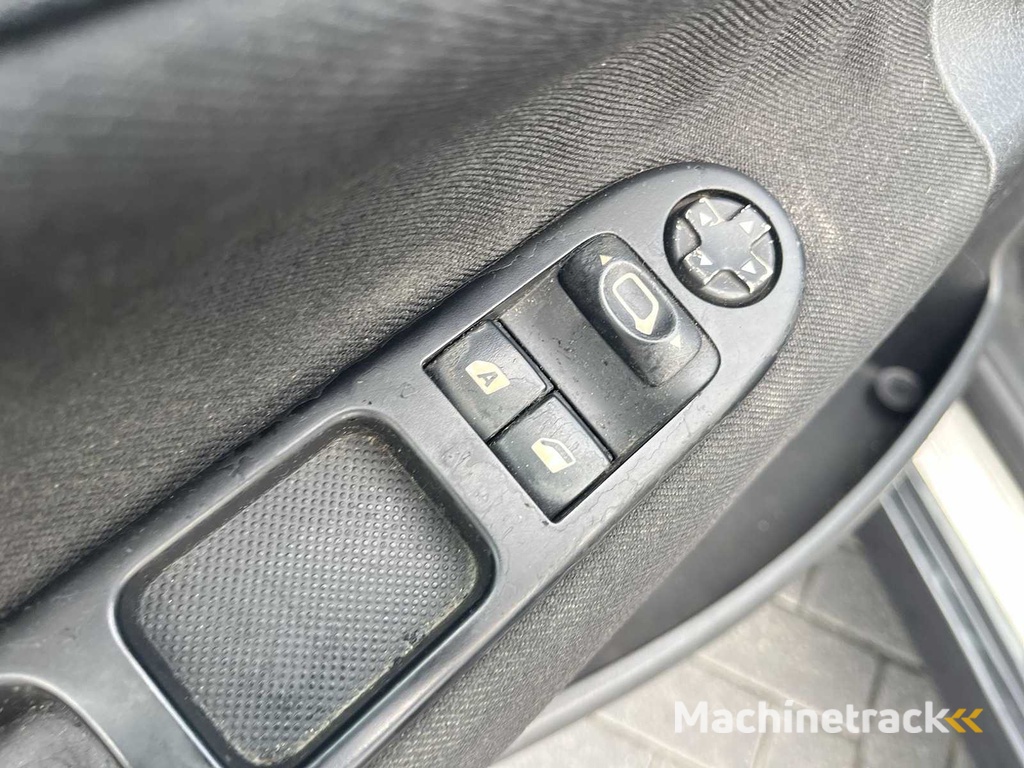 Peugeot 207 1.4 VTi Cool 'n Blue 2008 | 87-ZH-HV