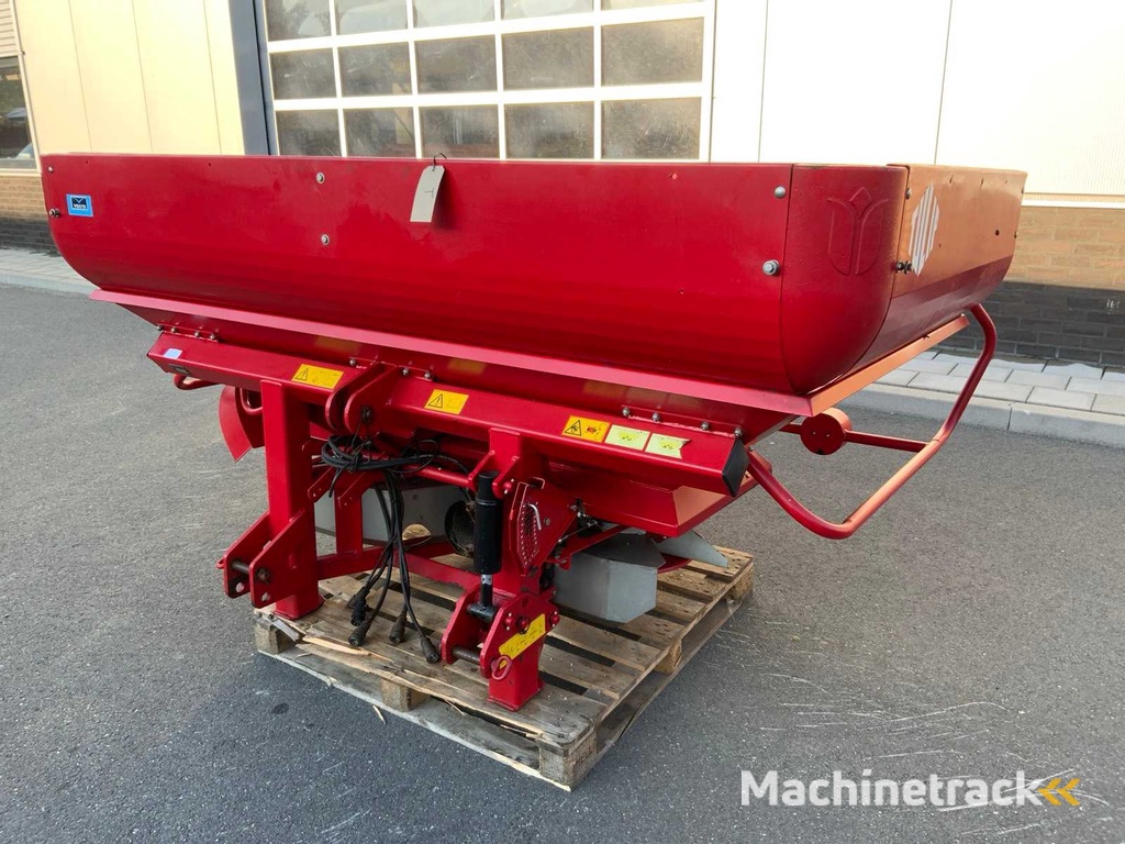 2011 Tulip SX 4000 Fertilizer Spreader