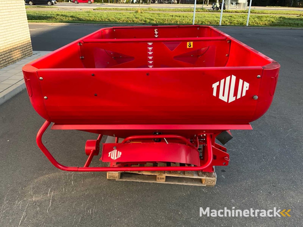 2011 Tulip SX 4000 Fertilizer Spreader