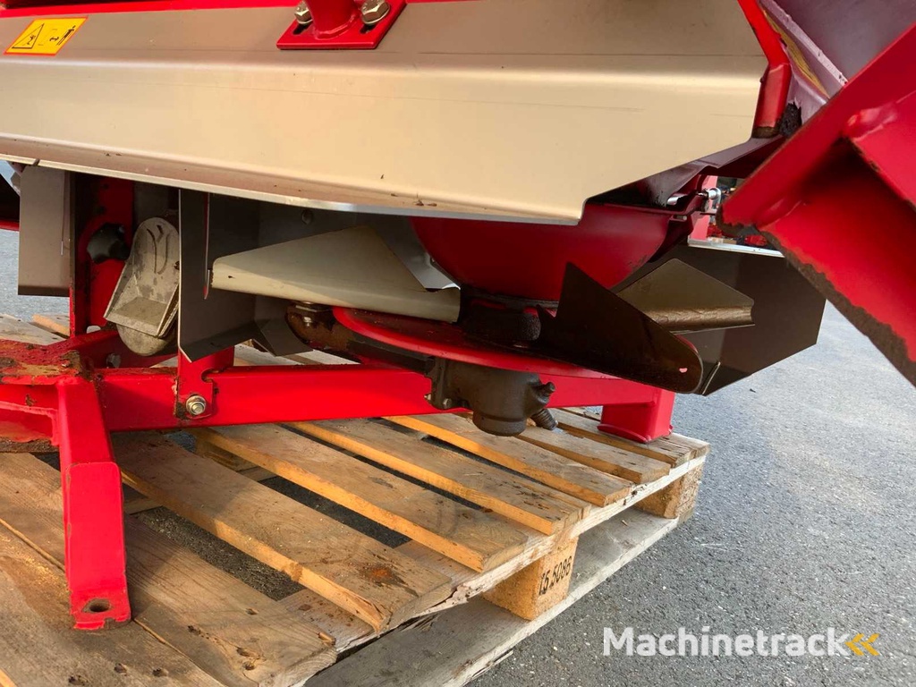 2011 Tulip SX 4000 Fertilizer Spreader