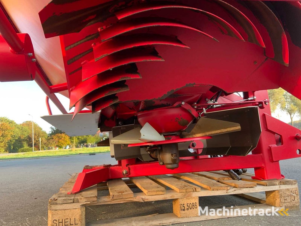 2011 Tulip SX 4000 Fertilizer Spreader