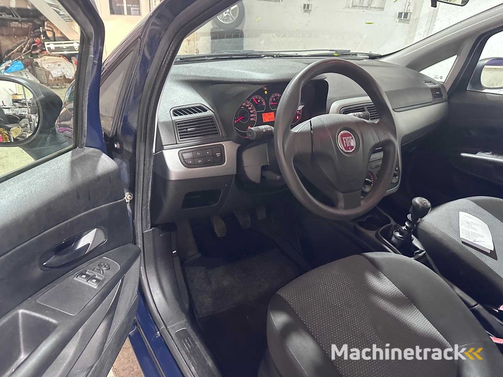 Fiat - Grande Punto - 1.2 Aktuell - 19-LJR-3