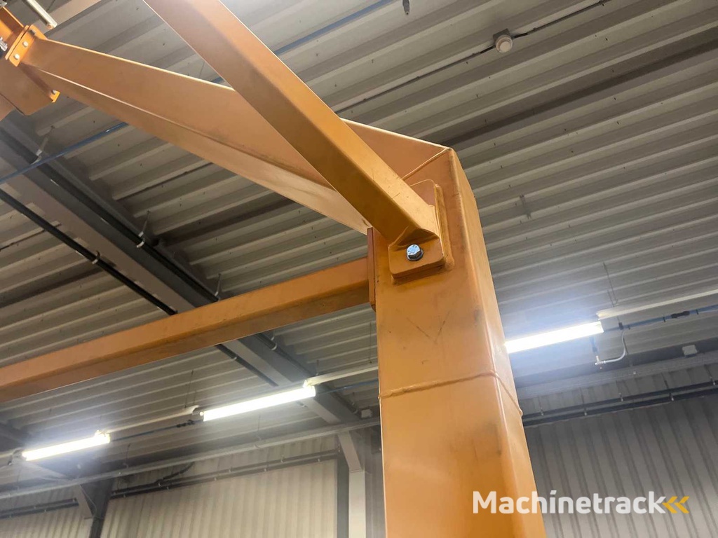 ELMEC Vrijstaande portaalkraan met elektrische kettingtakel