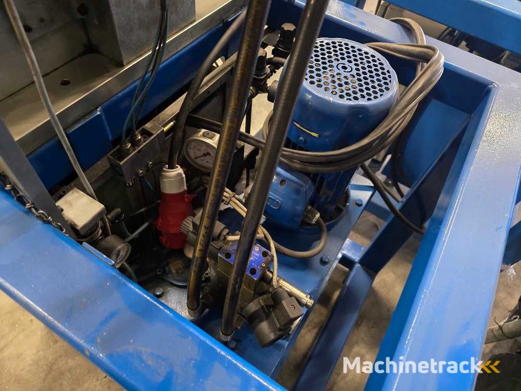 MG Tech - Overige plaatbewerkingsmachines (2x)